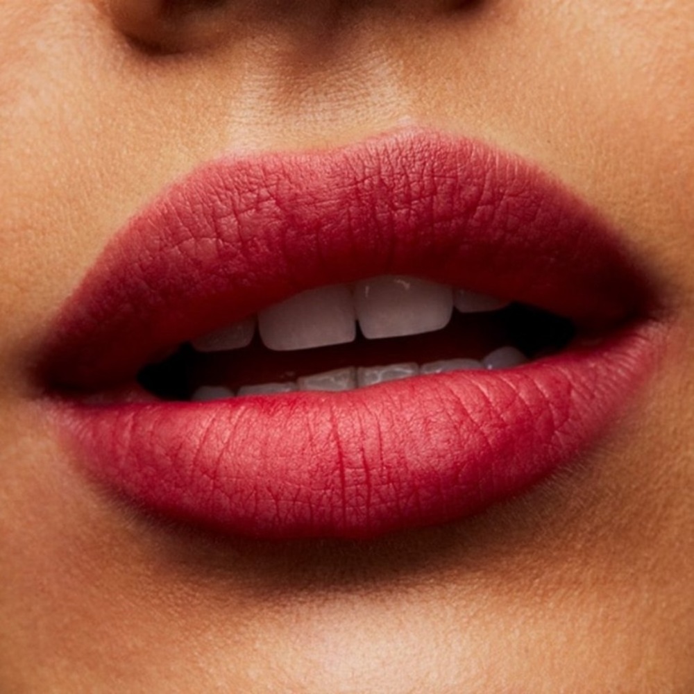 MAC Powder Kiss Lipstick in Werk, Werk, Werk - Picture 6 of 10